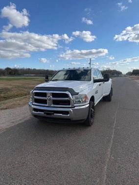 Bright Silver Clearcoat Metallic 2018 RAM 3500 Tradesman