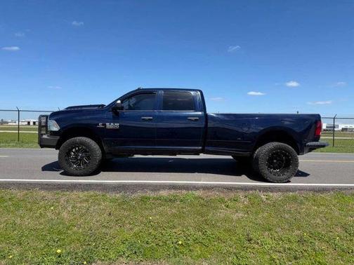 Blue Streak Pearlcoat 2017 RAM 3500 Tradesman