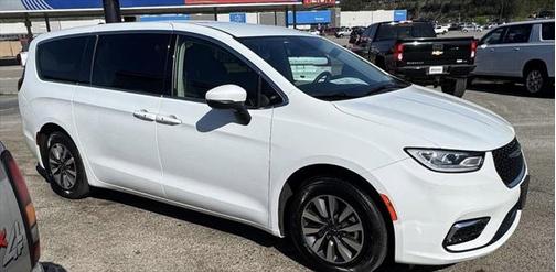 2023 Chrysler Pacifica Hybrid Touring L