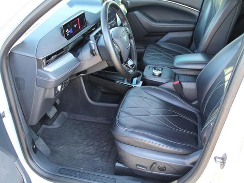 2021 Ford Mustang Mach-E Select