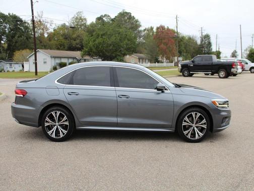 2021 Volkswagen Passat 2.0T SE
