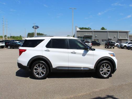 Oxford White 2022 Ford Explorer Limited