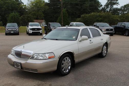 2004 Lincoln Town Car Ultimate