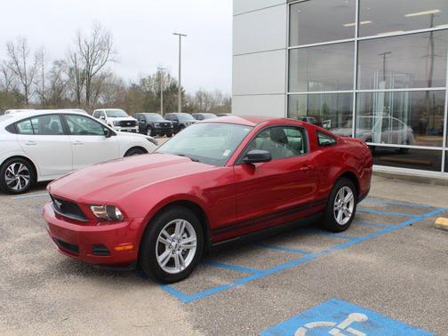 2010 Ford Mustang Premium
