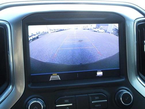 Photo 5 of 20 of 2020 Chevrolet Silverado 1500 RST