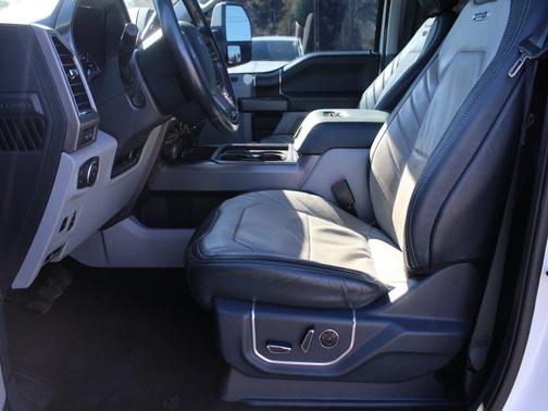 2022 Ford F-450 Limited