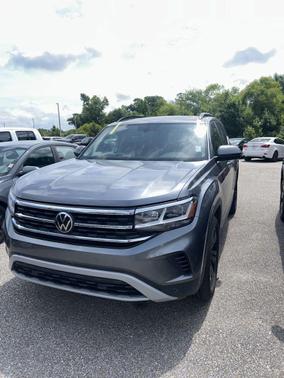 Platinum Gray Metallic 2023 Volkswagen Atlas 3.6L SE w/Technology