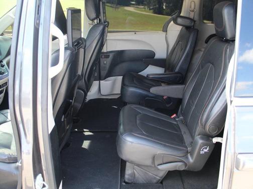2018 Chrysler Pacifica Touring-L Plus