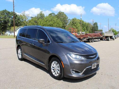 2018 Chrysler Pacifica Touring-L Plus
