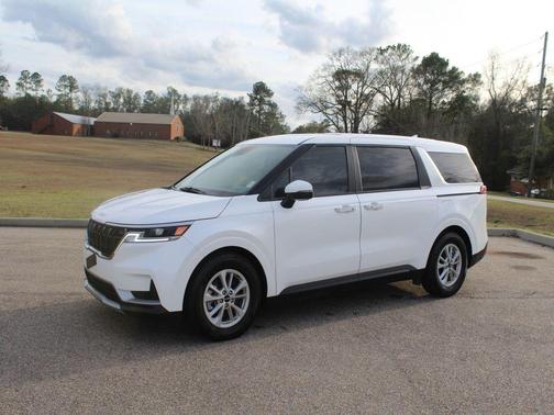 2023 Kia Carnival LX