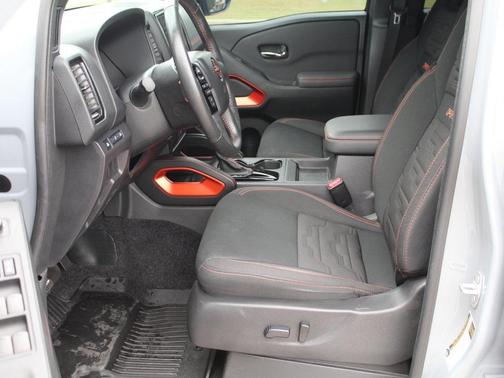 2024 Nissan Frontier PRO-X