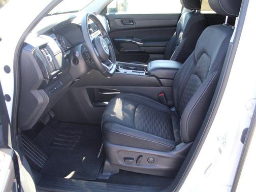 2023 Nissan Pathfinder SV