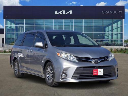 2018 Toyota Sienna SE