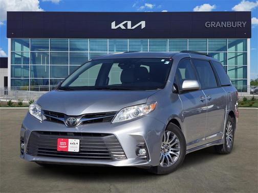 2018 Toyota Sienna SE