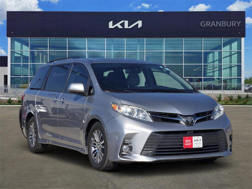 2018 Toyota Sienna SE