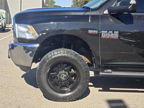 2018 RAM 2500 Tradesman Crew Cab 4x4 6'4' Box