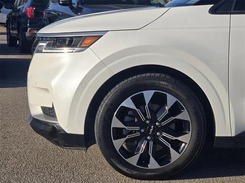 2023 Kia Carnival EX