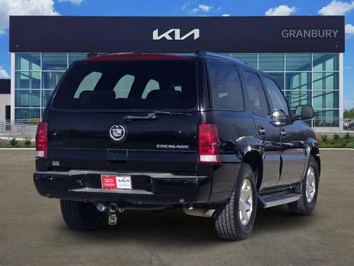 2003 Cadillac Escalade Base