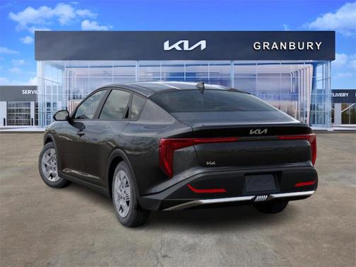 2025 Kia K4 LX