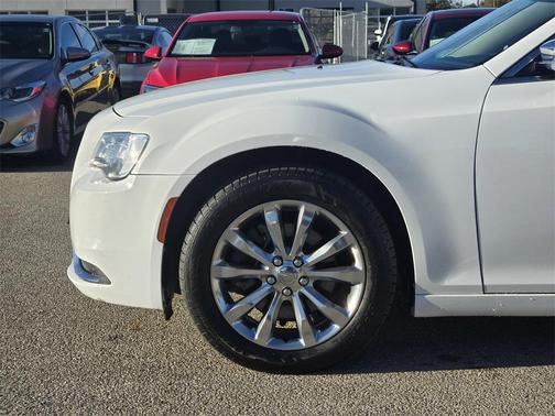 2018 Chrysler 300 Limited