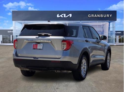 2021 Ford Explorer Base