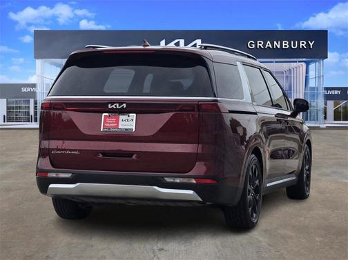 2022 Kia Carnival SX