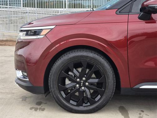 2022 Kia Carnival SX