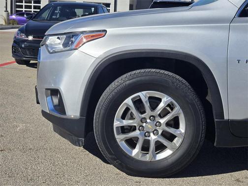 2020 Chevrolet Traverse LT Cloth