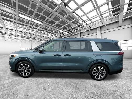 2023 Kia Carnival EX