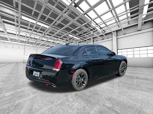 2022 Chrysler 300 Touring