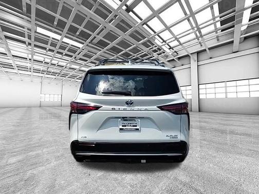 2023 Toyota Sienna Platinum 7 Passenger