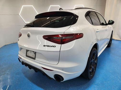 2023 Alfa Romeo Stelvio Ti