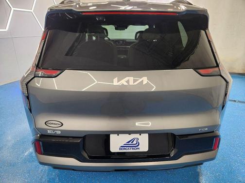 Pebble Gray 2024 Kia EV9 GT-Line