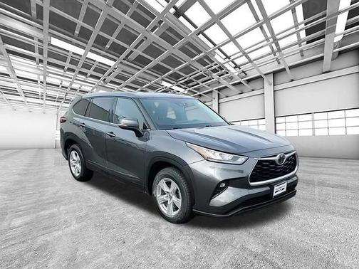 2020 Toyota Highlander LE