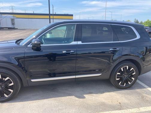 Ebony Black 2024 Kia Telluride SX-Prestige