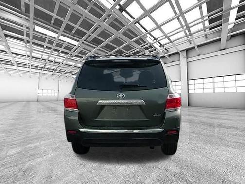 2012 Toyota Highlander SE
