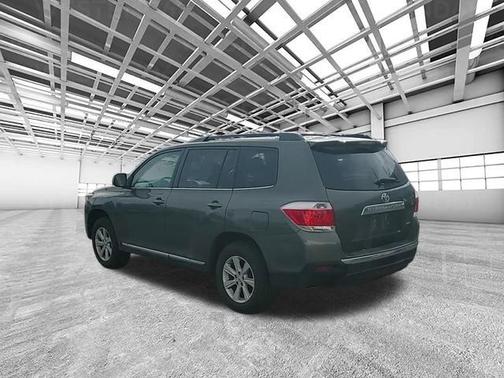 2012 Toyota Highlander SE