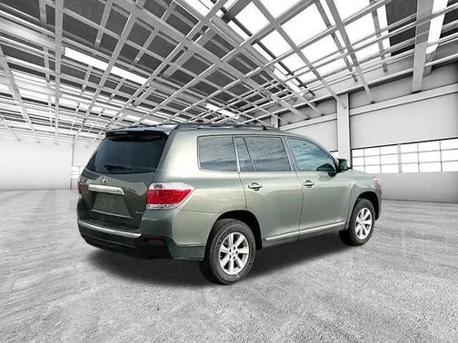 2012 Toyota Highlander SE