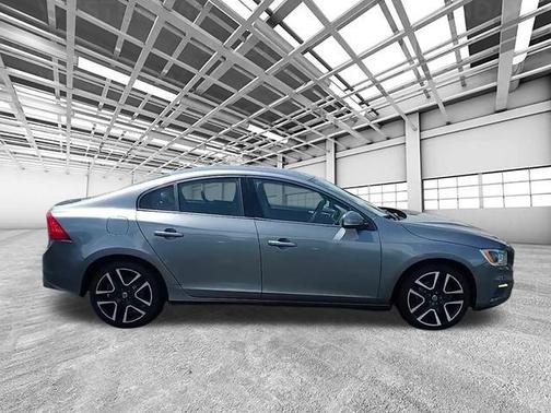 2018 Volvo S60 T5 Dynamic