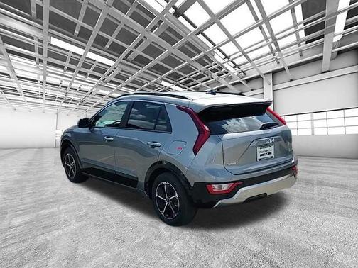 2025 Kia Niro SX