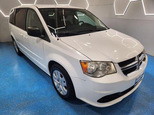 Bright White Clearcoat 2014 Dodge Grand Caravan AVP/SE