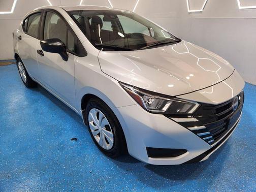 Brilliant Silver Metallic 2024 Nissan Versa S