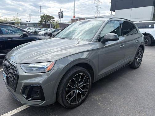 Chronos Gray Metallic 2023 Audi SQ5 3.0T Premium Plus
