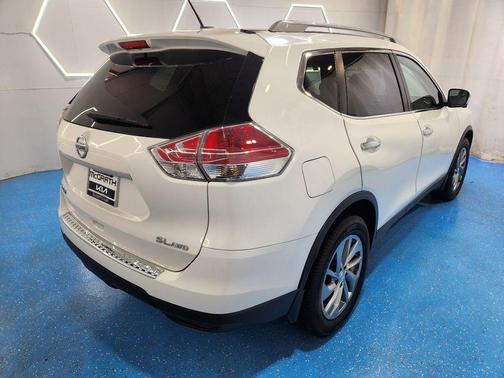 Moonlight White 2015 Nissan Rogue SL