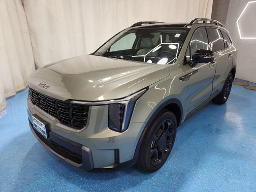 Jungle Green 2025 Kia Sorento SX