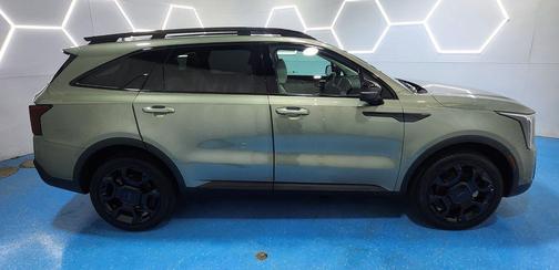 Jungle Green 2025 Kia Sorento SX