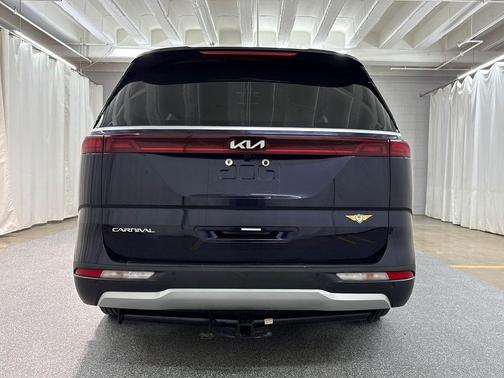 Deep Chroma Blue 2023 Kia Carnival LX Seat Package