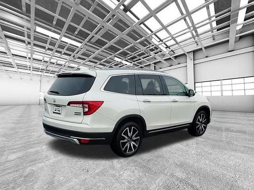 2019 Honda Pilot Touring 8-Passenger