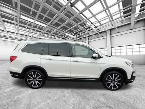 2019 Honda Pilot Touring 8-Passenger