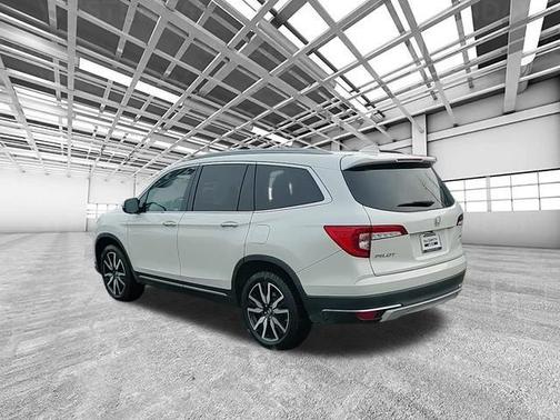 2019 Honda Pilot Touring 8-Passenger